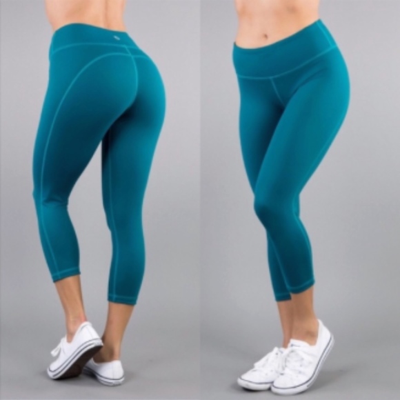 Buffbunny Collection Pants - Buffbunny Cropped Leggings Capris